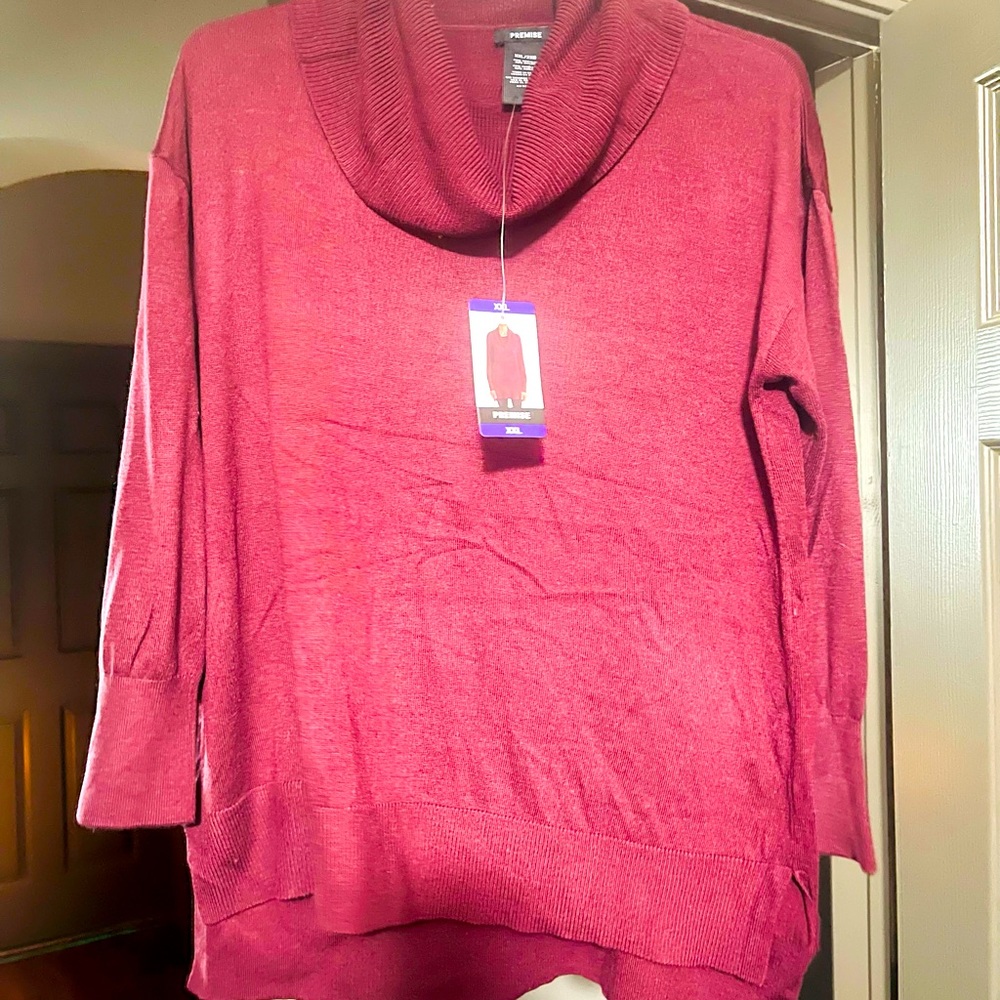 Cowl neck sweater. Long.
